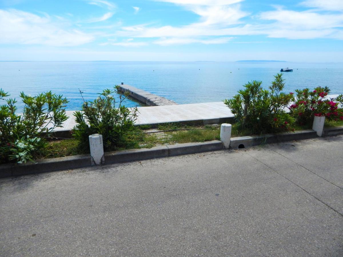 Apartmani Jutro Novalja Exterior foto